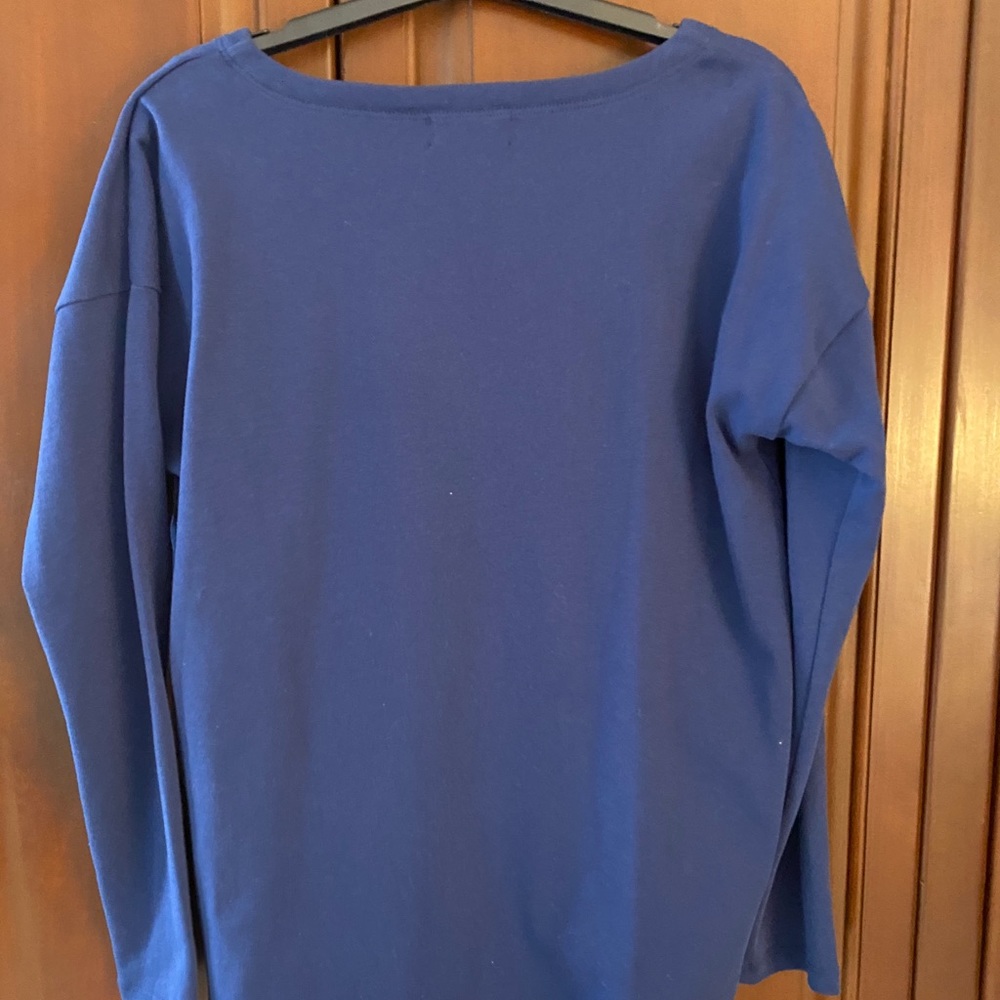 Vineyard Vines Top/Sweater, size small NWT, - Picture 7 of 7